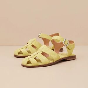 NWT Rigmore Lime Suede Fisherman Sandals